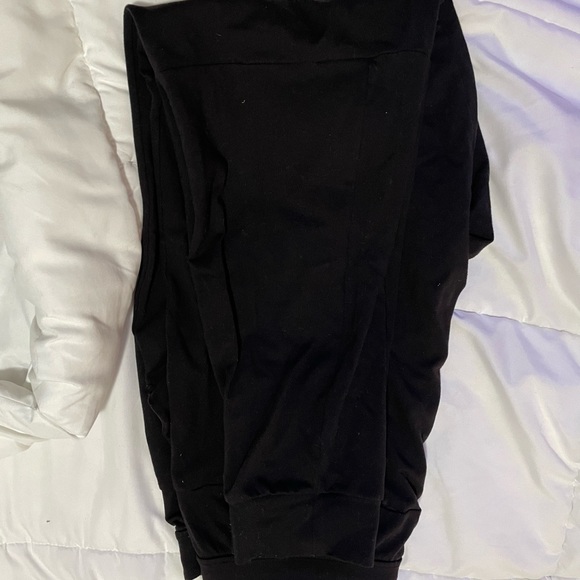 Black Lululemon joggers size L - Picture 2 of 3